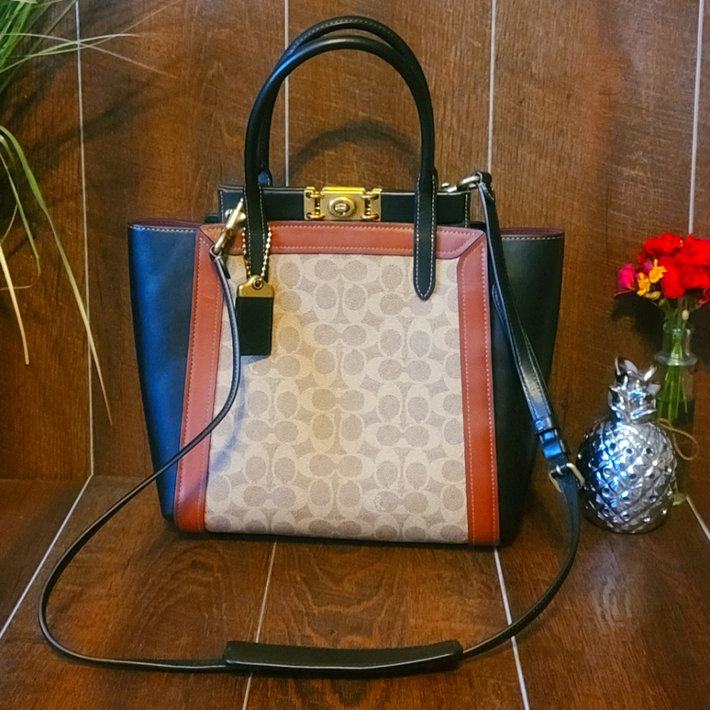 COACH TROUPE - Picture 3 of 10